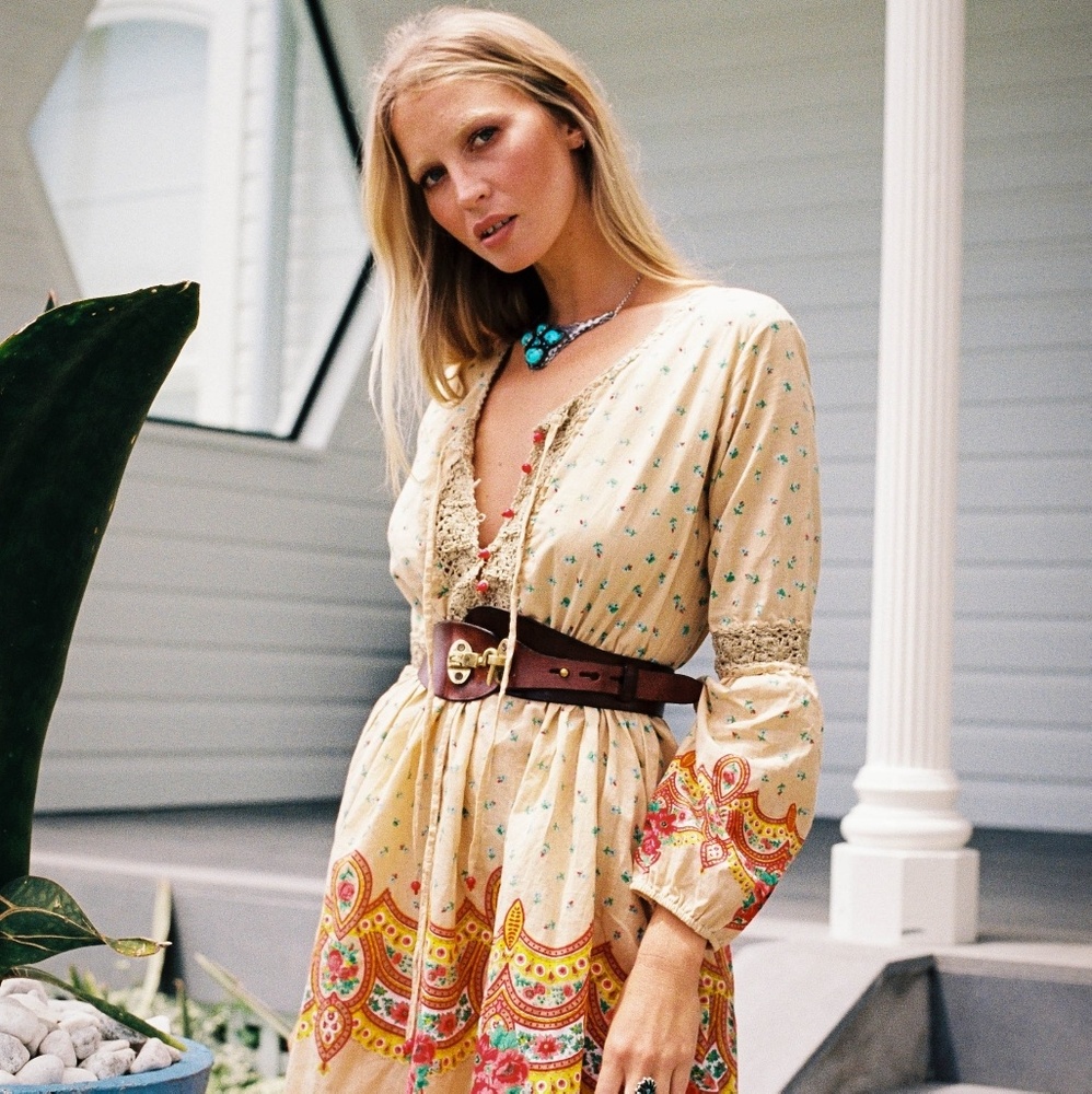 CHASING UNICORNS-GYPSY WOMAN MINI DRESS-BUTTER